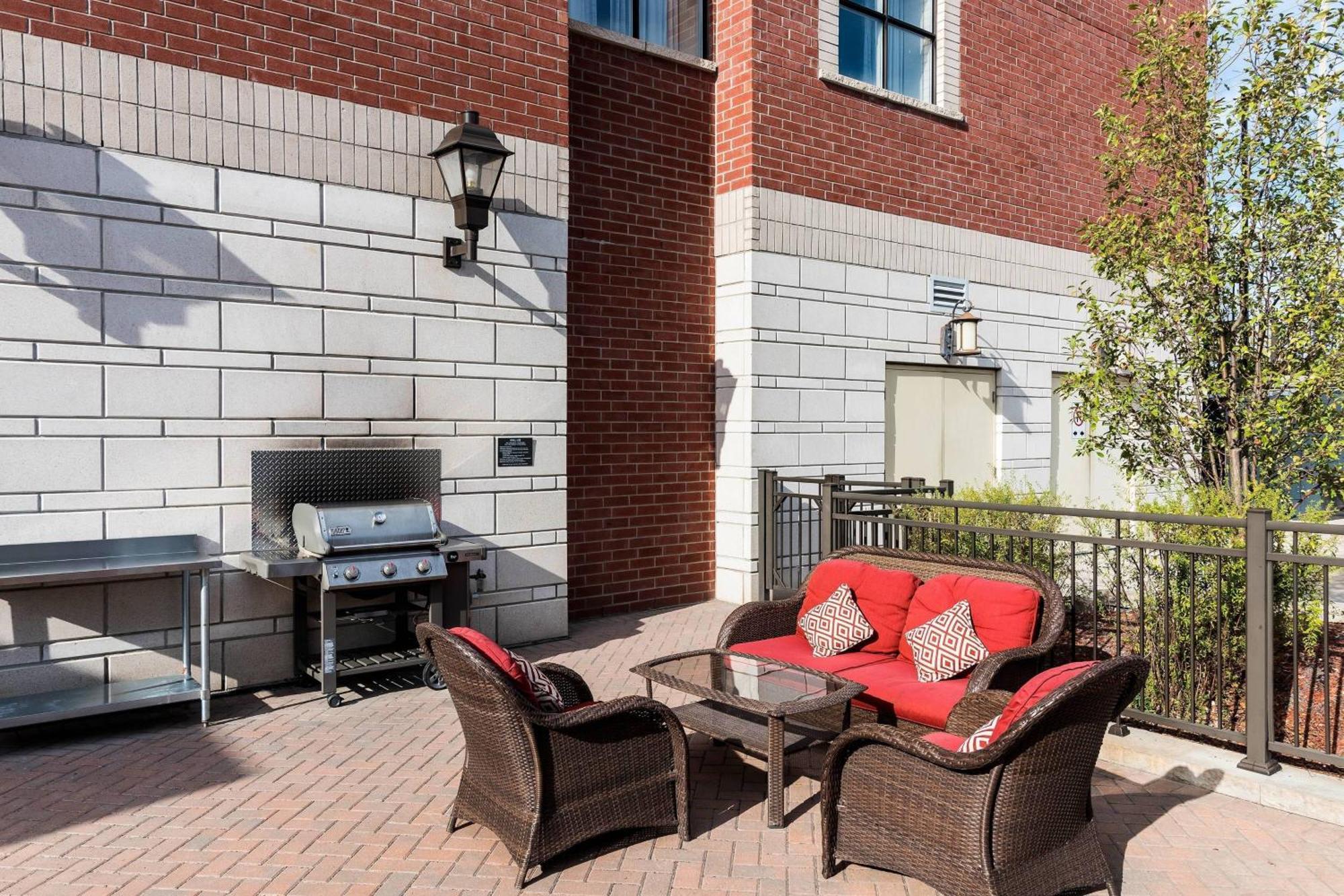 By Marriott Airport 3* Ottawa
