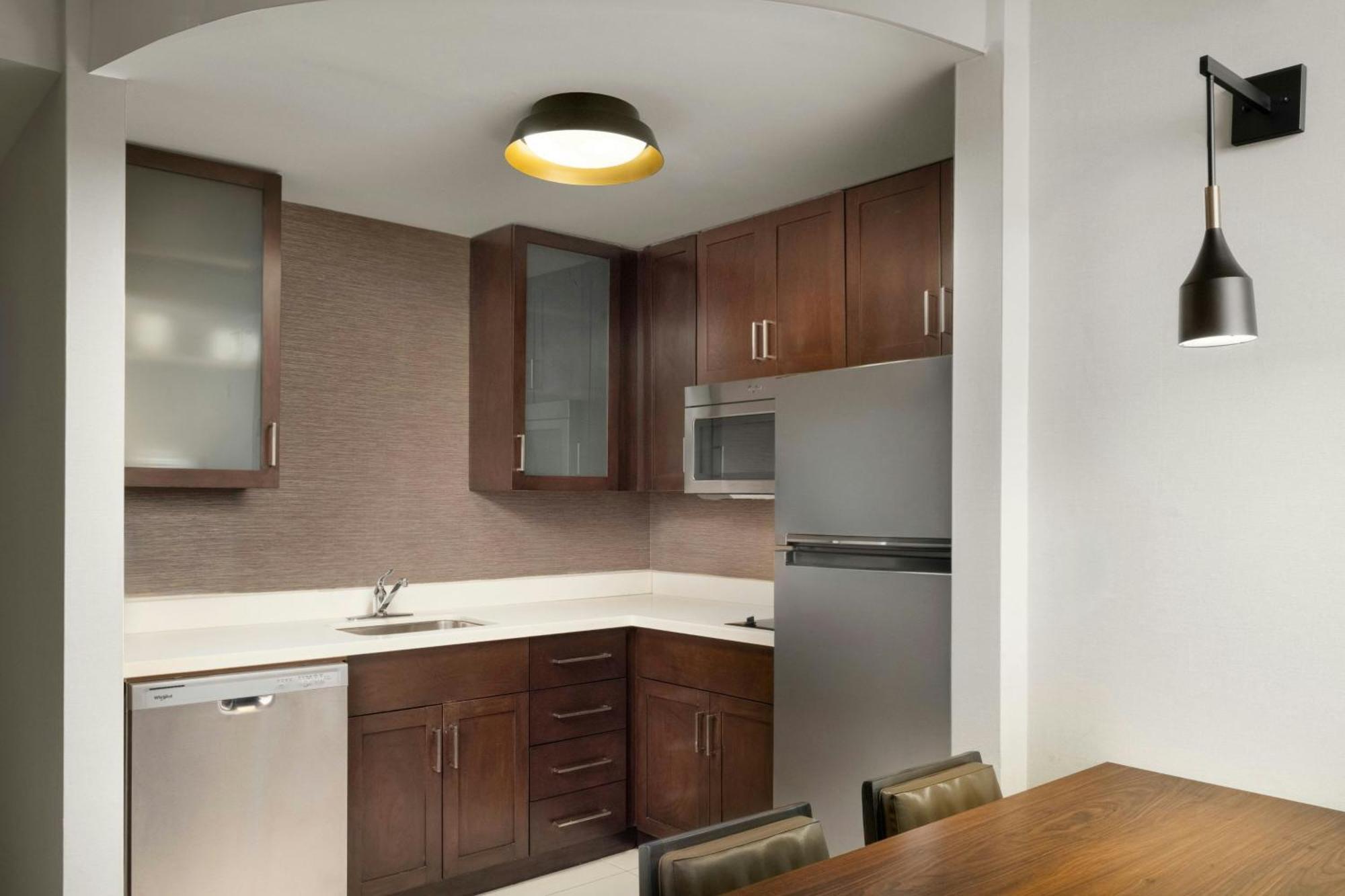 By Marriott Airport 3* Ottawa